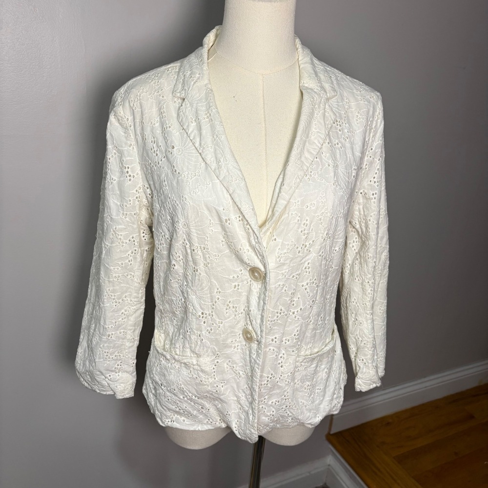 Ann Taylor LOFT White Floral Eyelet Blazer Jacket Peplum Back Sz 8 Cottagecore